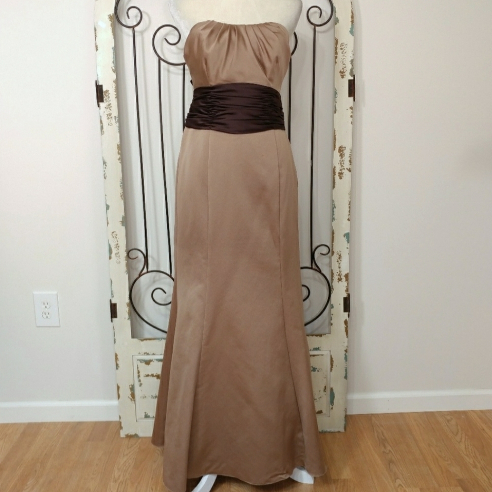David's Bridal strapless formal dress size 10